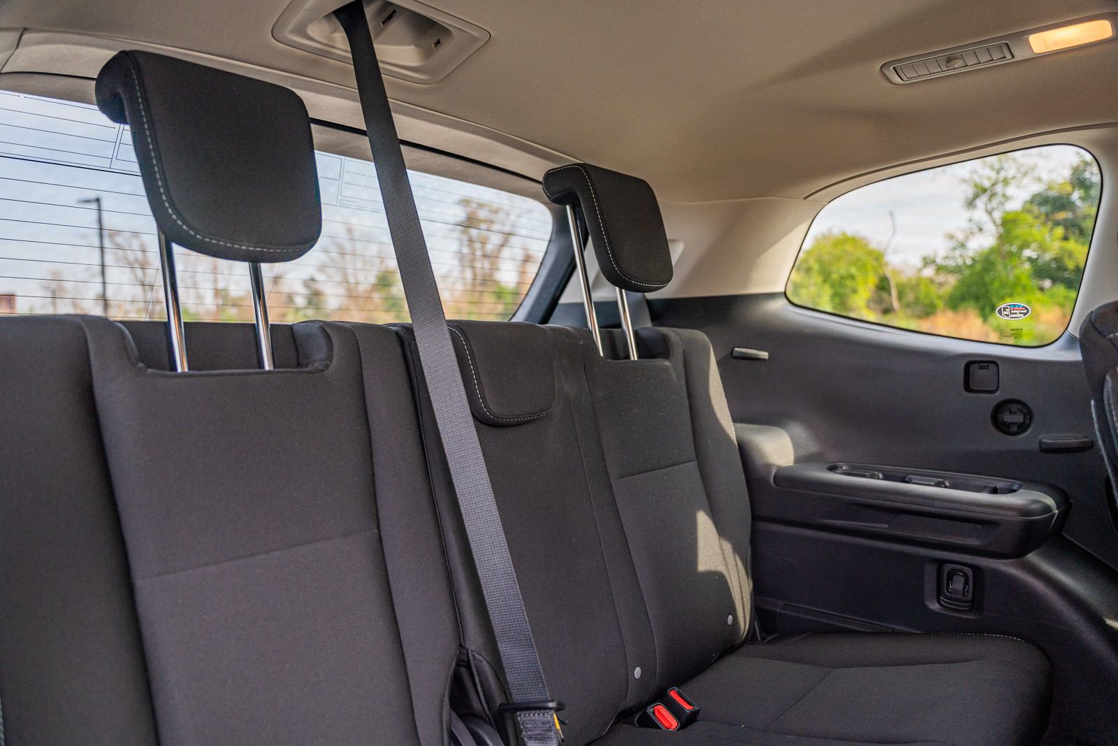 Used 2024 Subaru Ascent Premium w/ Convenience Package image 17