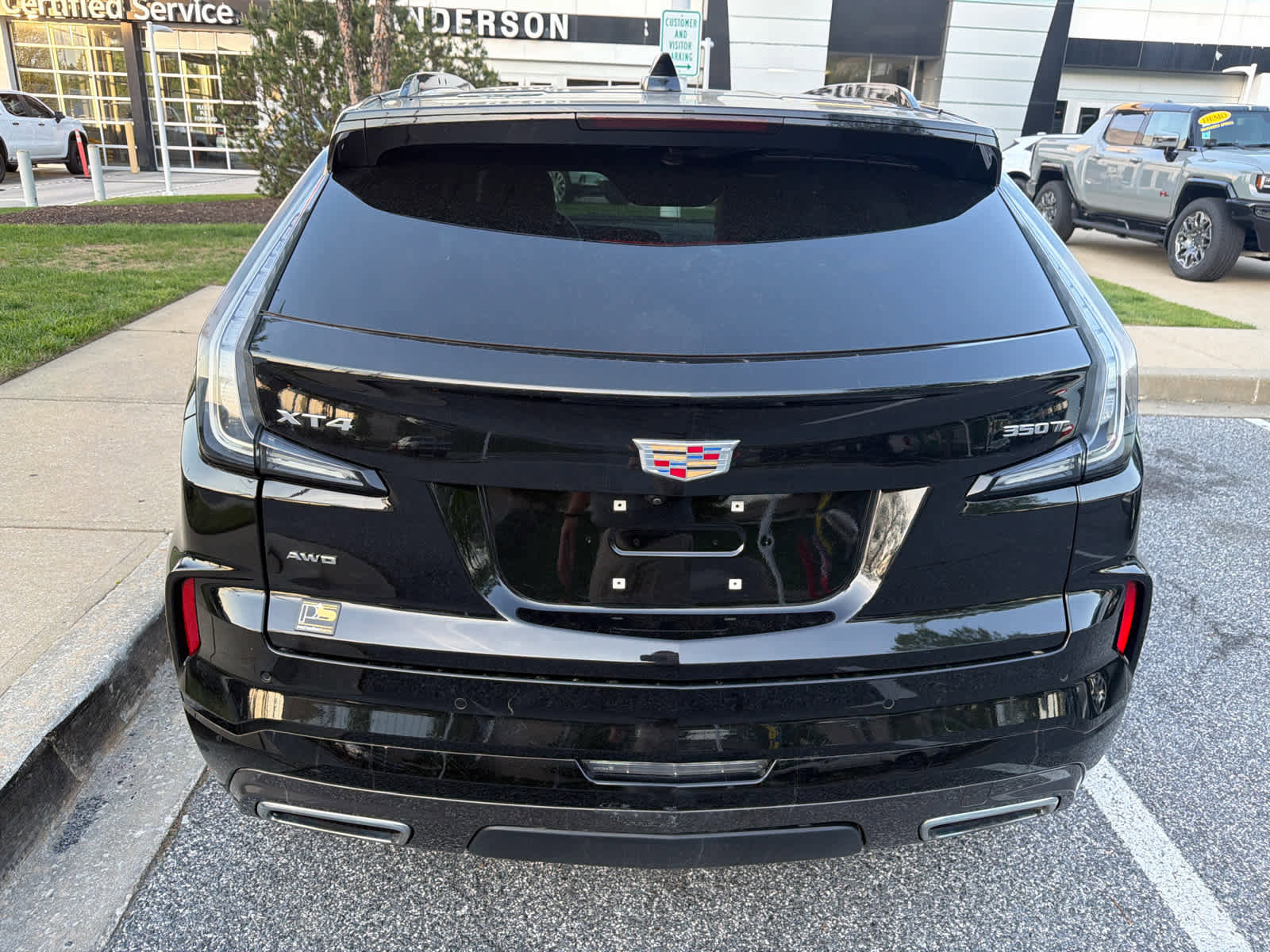 Used 2024 Cadillac XT4 Sport w/ Active Safety Package AWD/4WD image 5