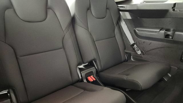 Certified 2025 Volvo XC90 B6 Core w/ Protection Package Premier AWD/4WD image 33