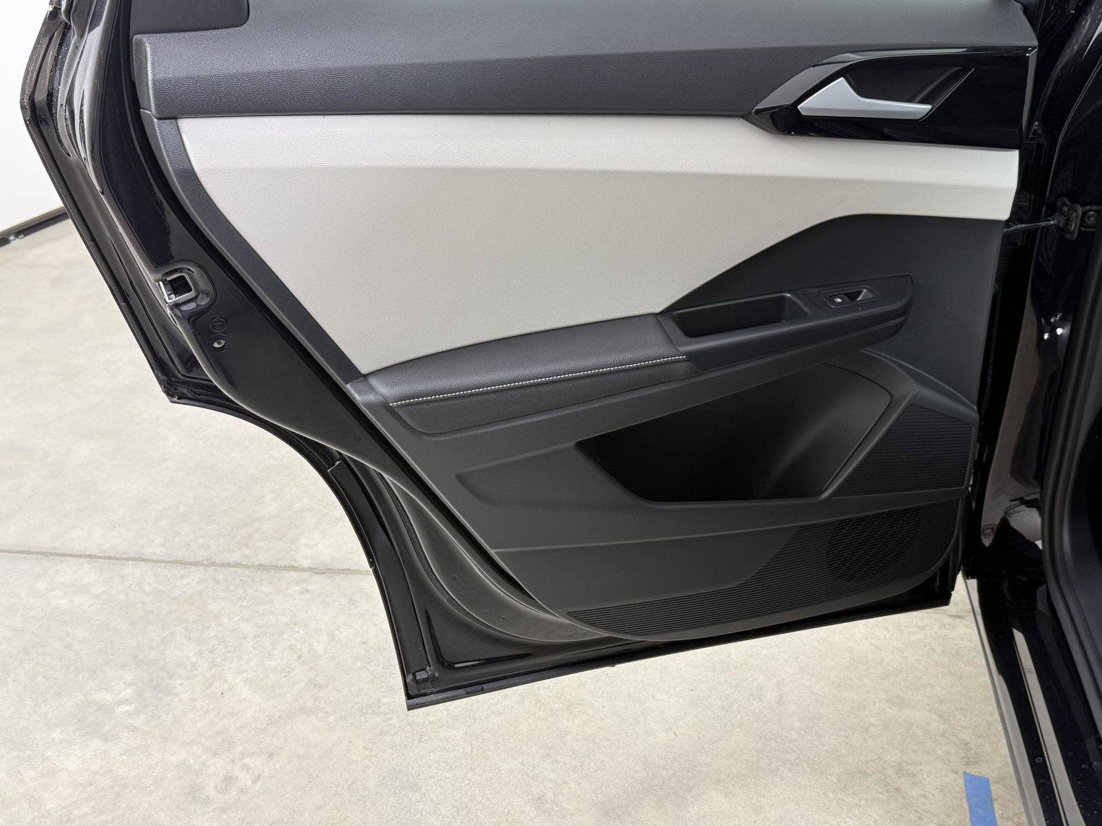 New 2027 Volkswagen Taos S FWD image 23