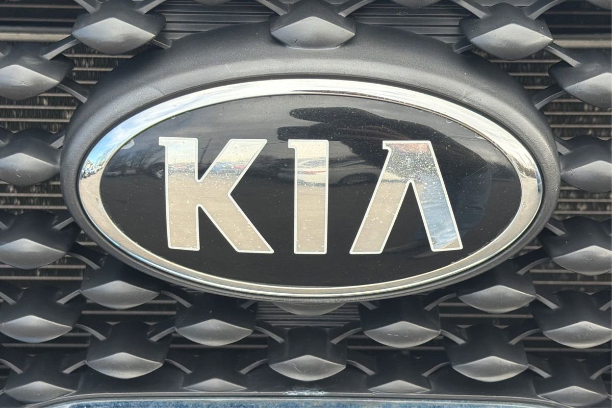 Used 2018 Kia Sorento LX image 26