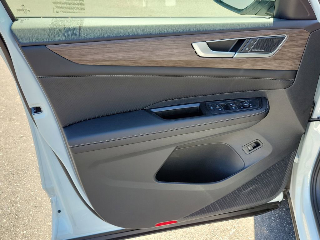 New 2026 Volkswagen Atlas SEL Premium R-Line image 13