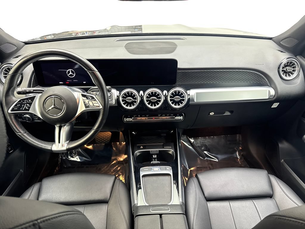 Used 2025 Mercedes-Benz GLB 250 4MATIC image 49