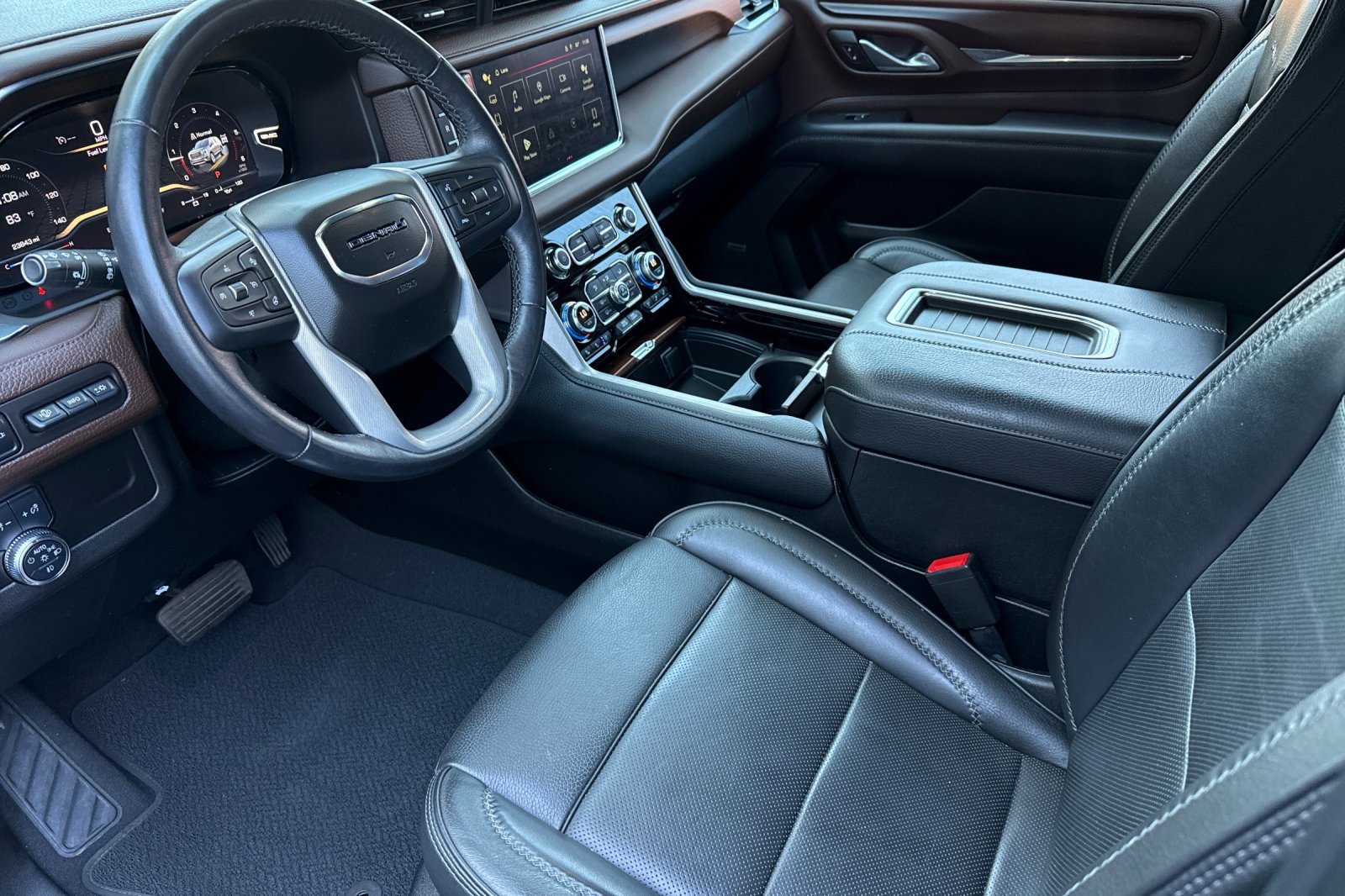 Used 2022 GMC Yukon Denali AWD/4WD image 11