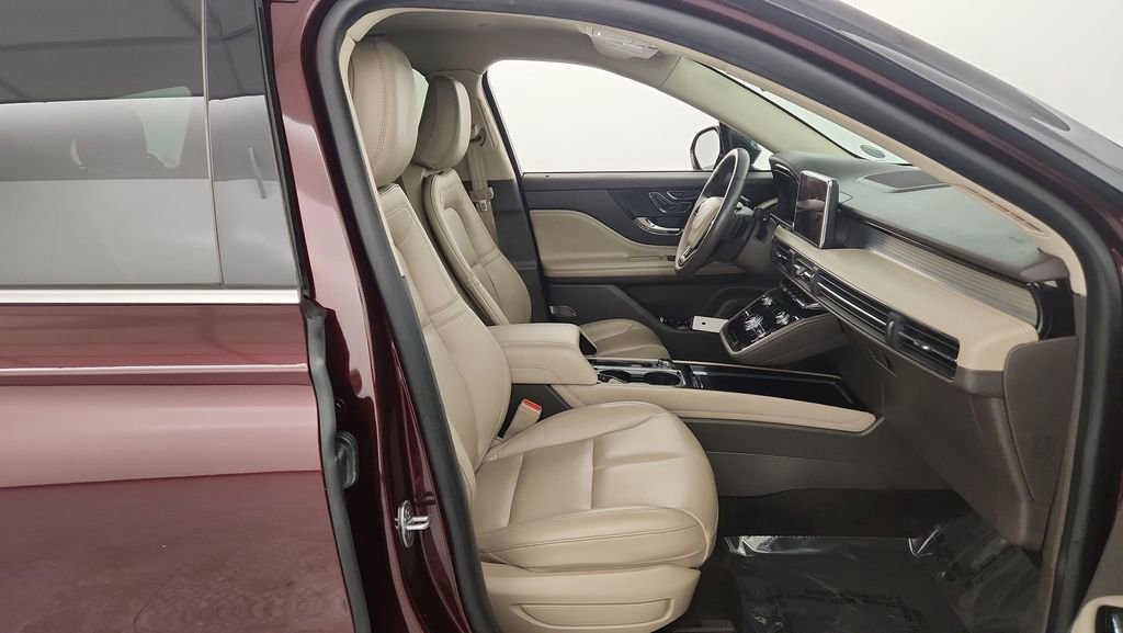 Used 2021 Lincoln Corsair FWD w/ Equipment Group 101A image 31