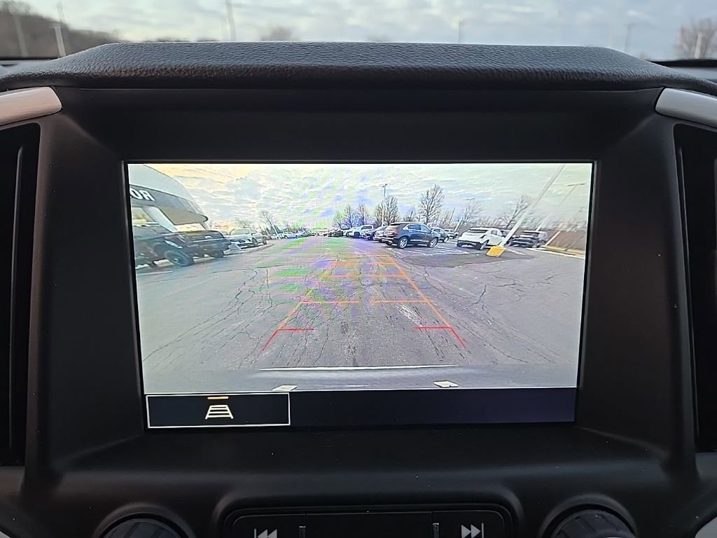 Used 2023 GMC Terrain SLT image 18