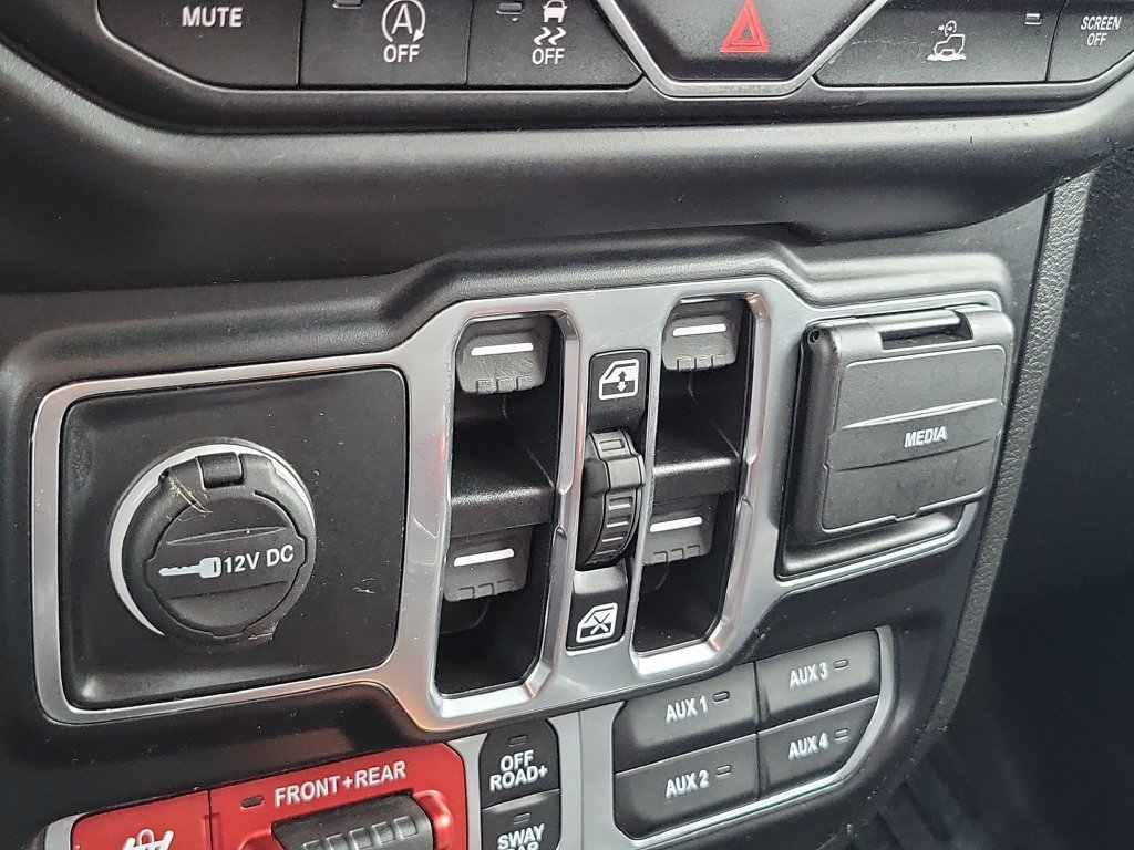 Used 2023 Jeep Wrangler Unlimited Rubicon AWD/4WD image 24