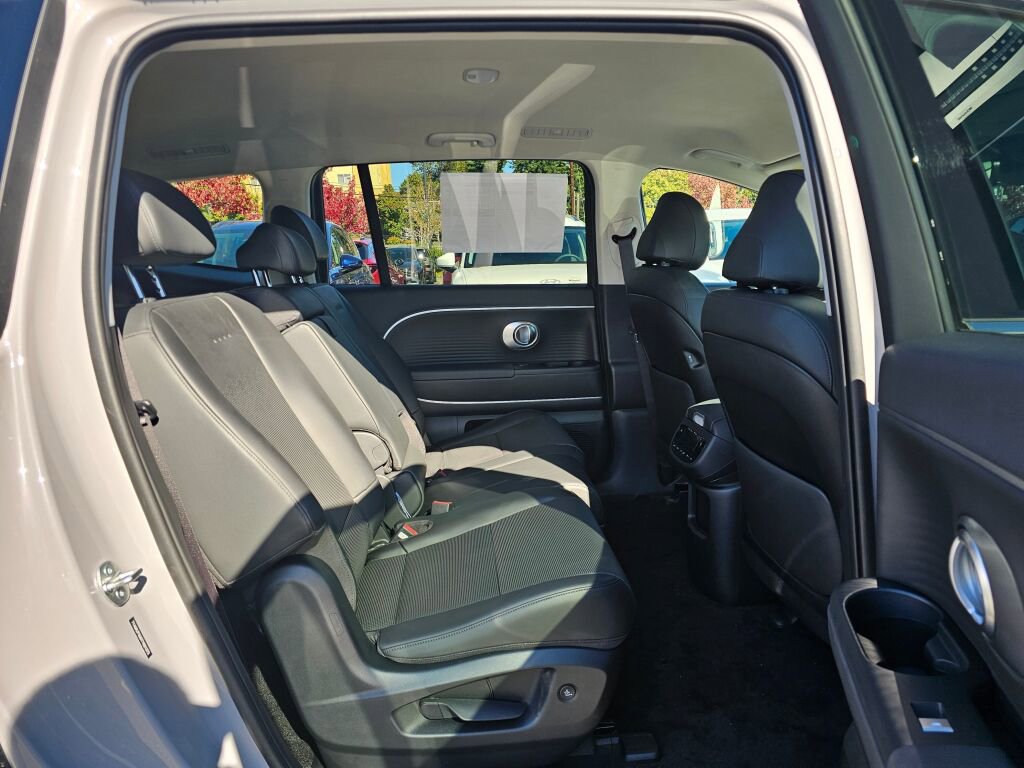 New 2026 Hyundai Ioniq 9 SEL image 12