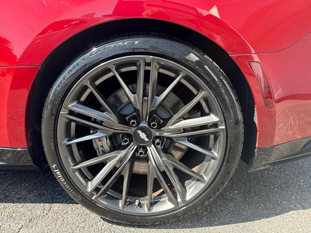 Used 2018 Chevrolet Camaro ZL1 RWD image 5