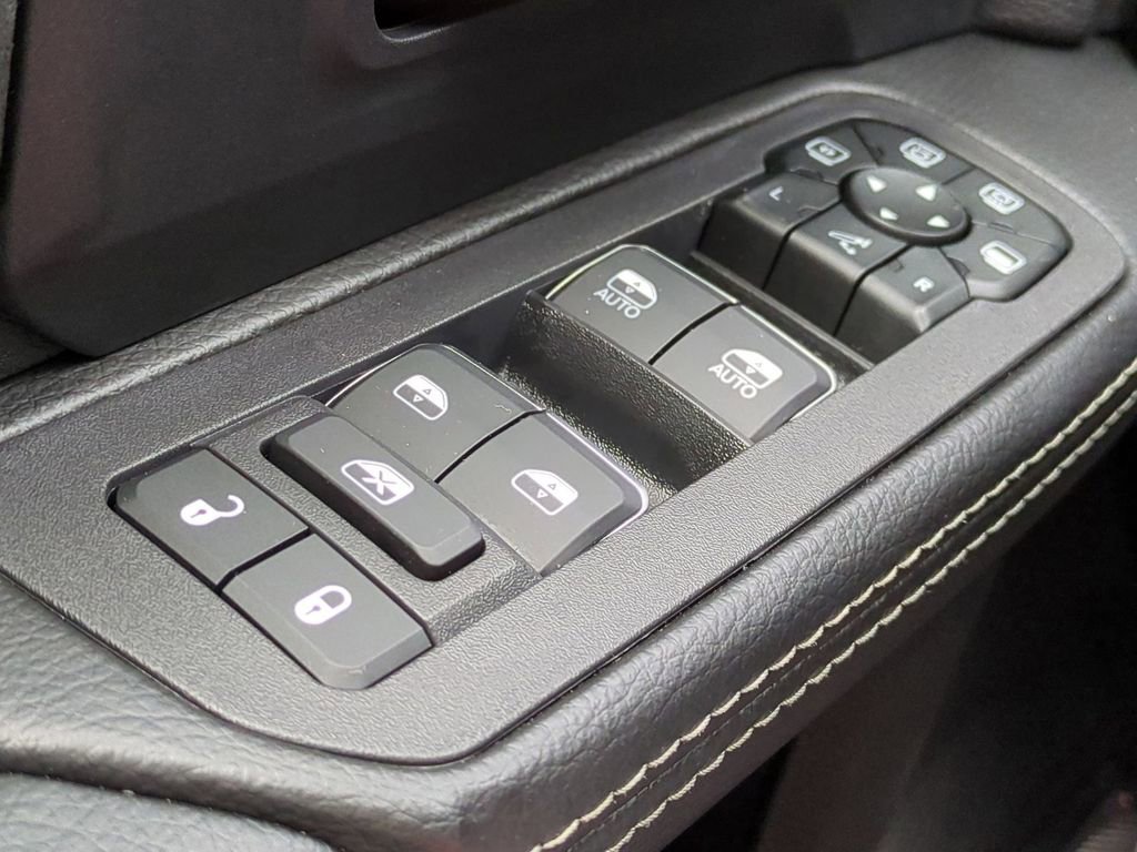 New 2025 RAM 2500 Laramie image 25