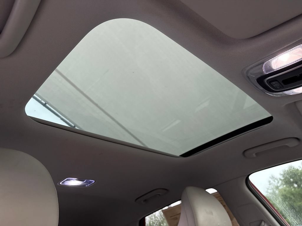 Used 2024 Hyundai Kona Limited FWD image 12