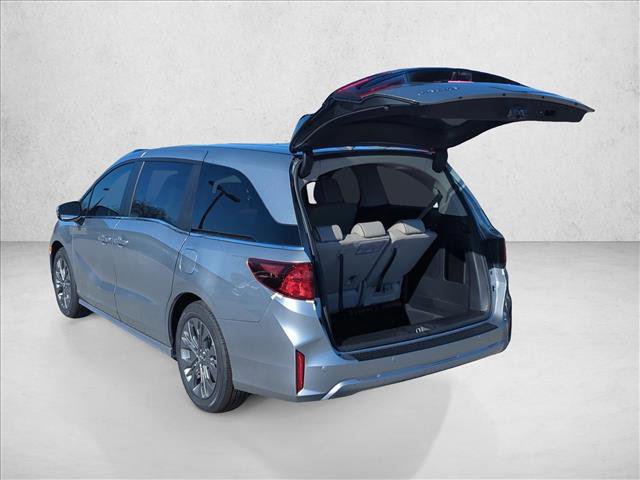 New 2026 Honda Odyssey Touring image 9