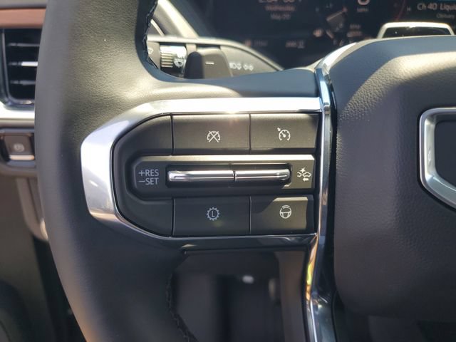 Used 2026 GMC Yukon Denali w/ Denali Reserve Package AWD/4WD image 12