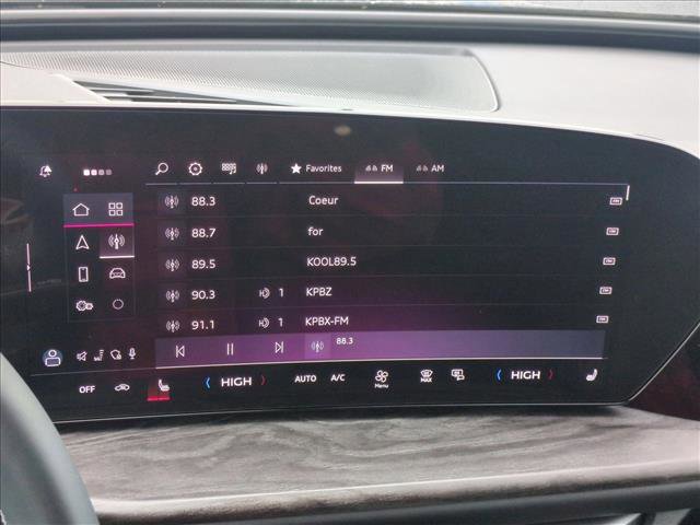 Used 2025 Audi Q5 Premium w/ Convenience Package image 21