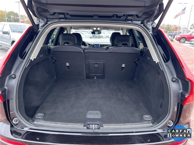 Used 2023 Volvo XC60 B5 Plus image 27