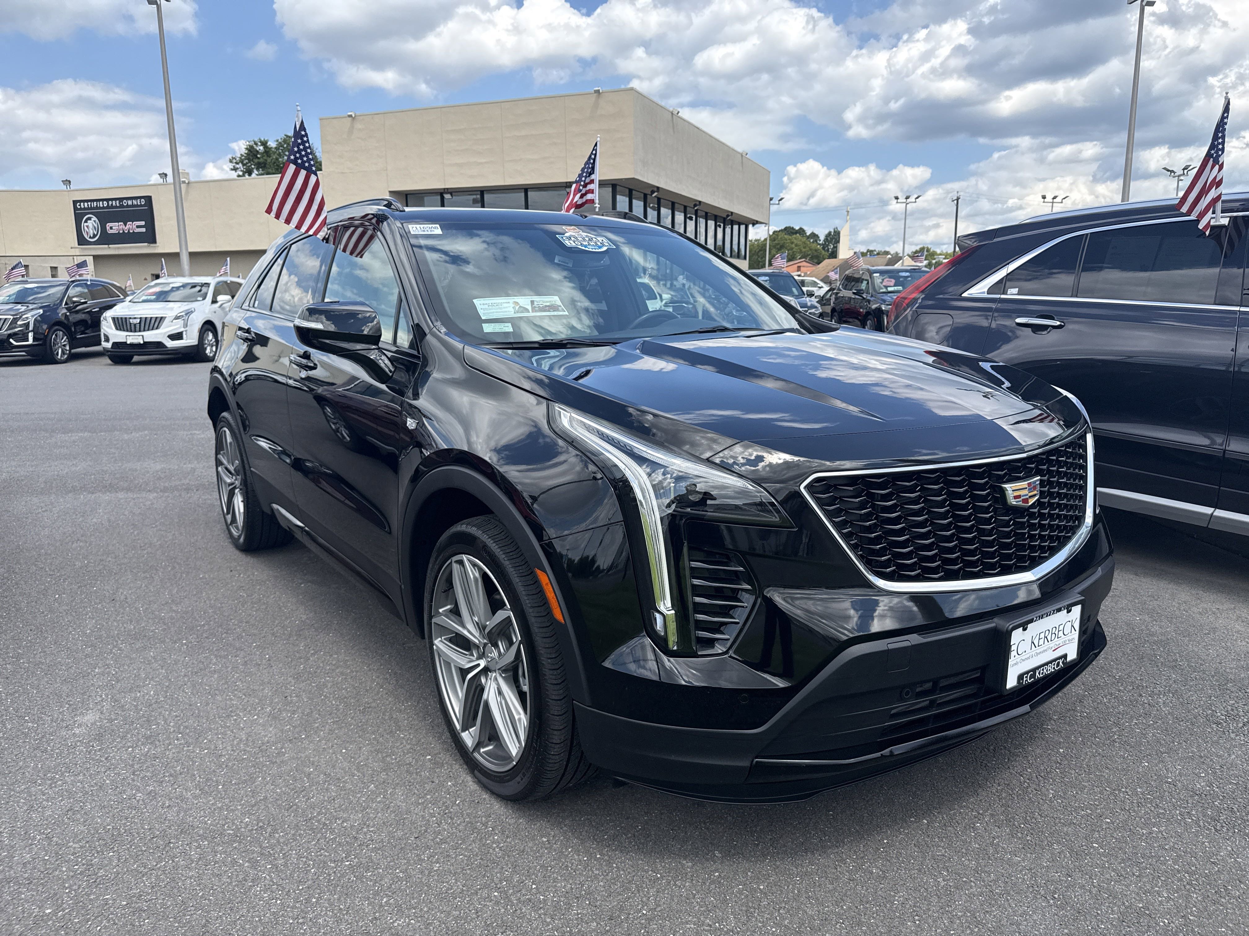 Used 2023 Cadillac XT4 Sport image 4