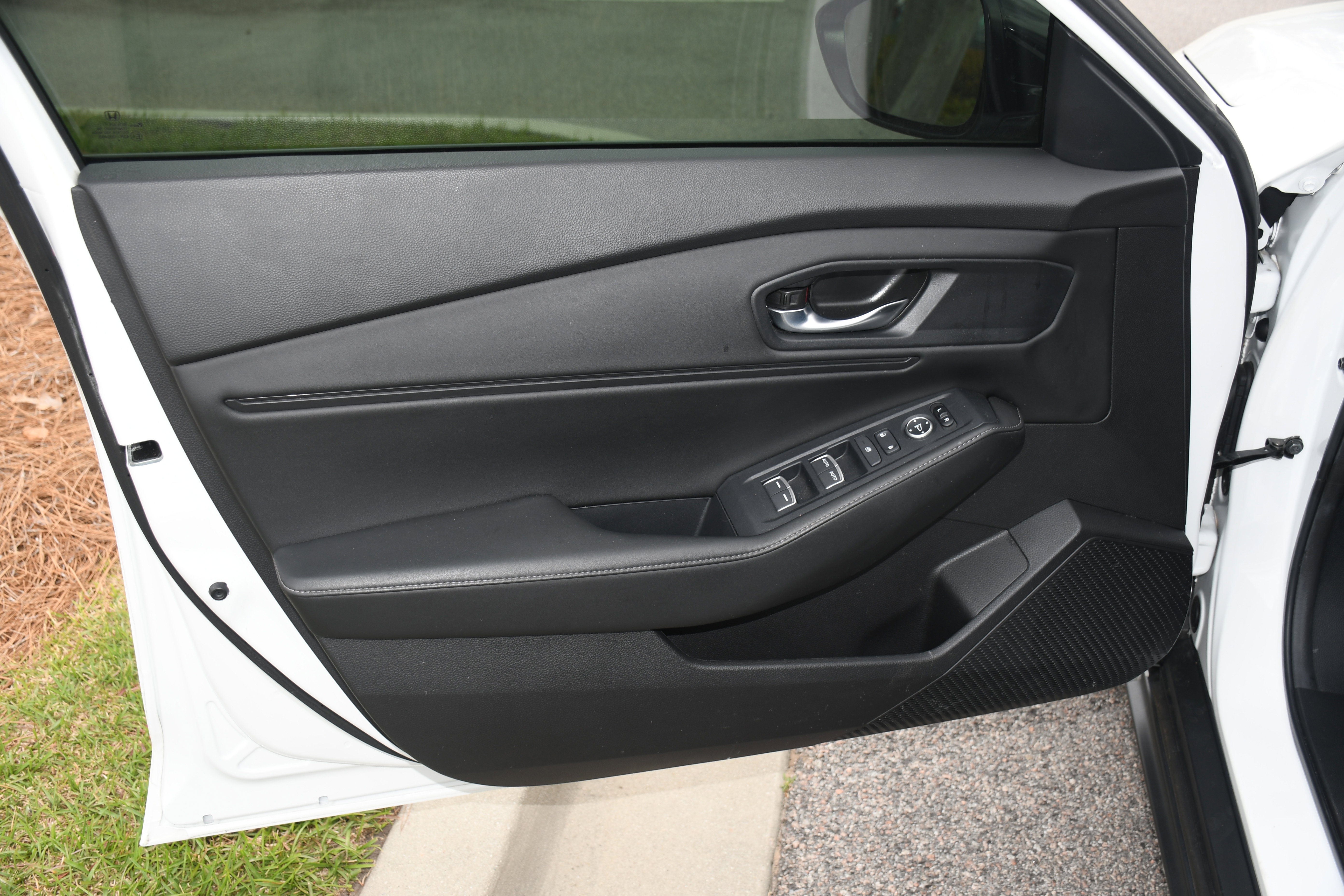 Used 2025 Honda Accord Sport image 9