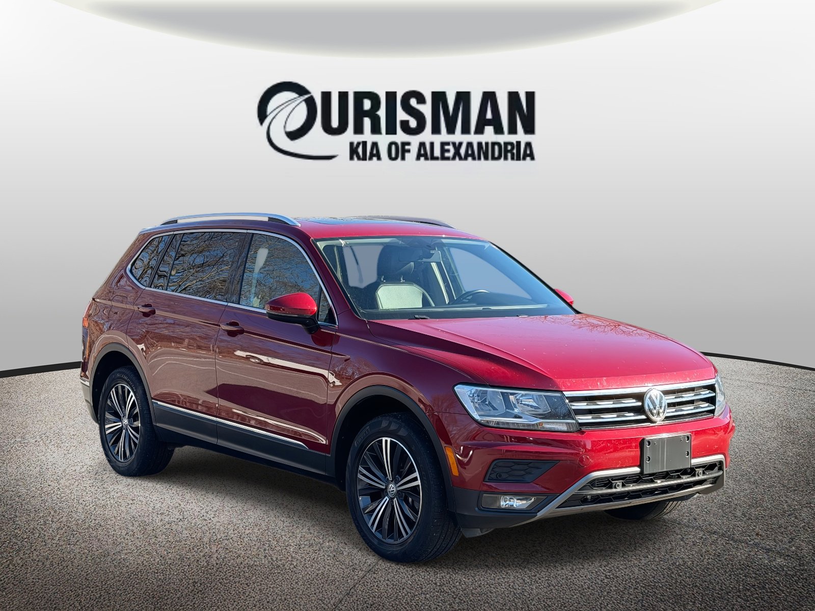 Used 2019 Volkswagen Tiguan SE image 1