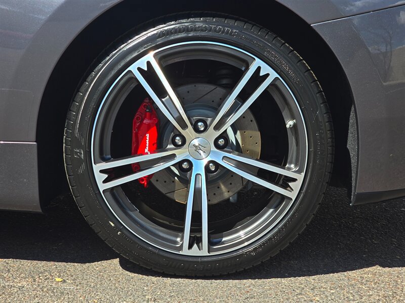 Used 2016 Maserati GranTurismo Sport RWD image 32