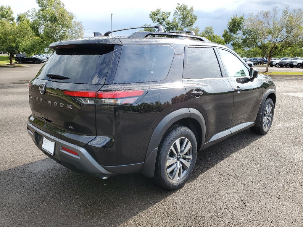 New 2026 Nissan Pathfinder SL FWD image 4