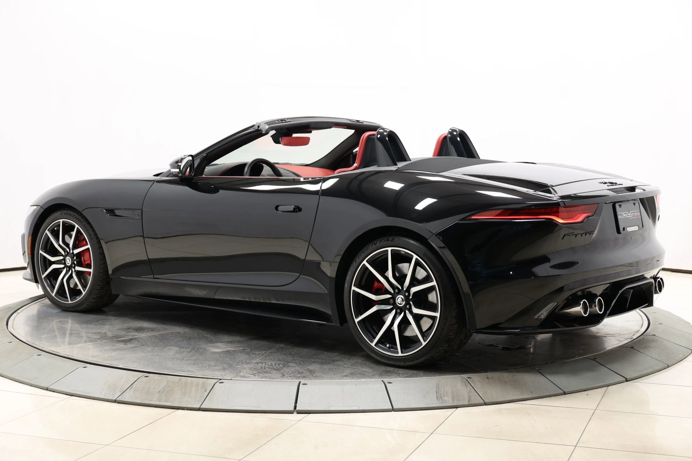 Used 2023 Jaguar F-TYPE R image 38