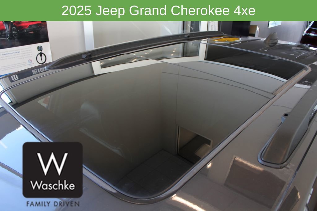 New 2025 Jeep Grand Cherokee Limited 4xe w/ Trailer Tow Package image 9