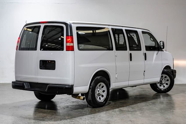 Used 2009 Chevrolet Express 1500 image 16