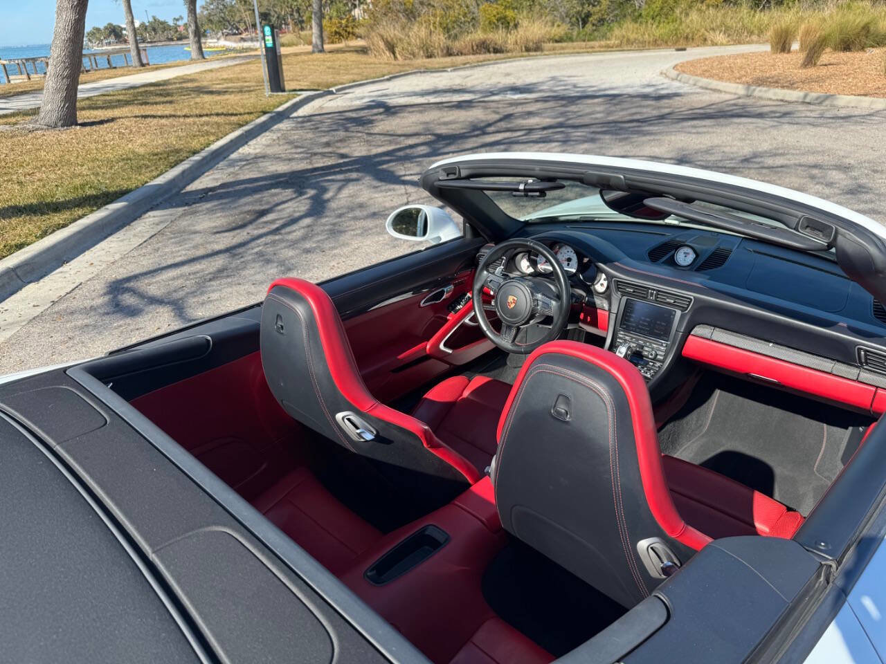 Used 2015 Porsche 911 Turbo S image 48