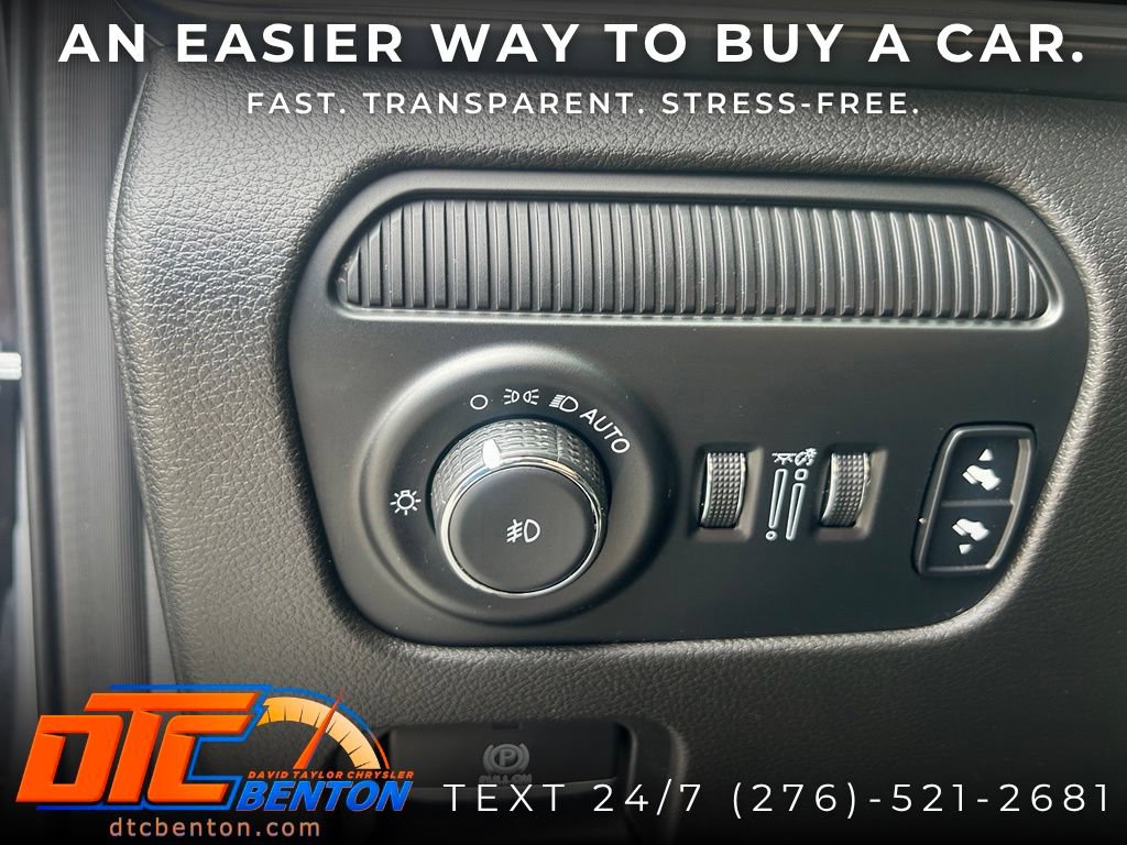 Used 2023 Jeep Wagoneer Series II AWD/4WD image 14