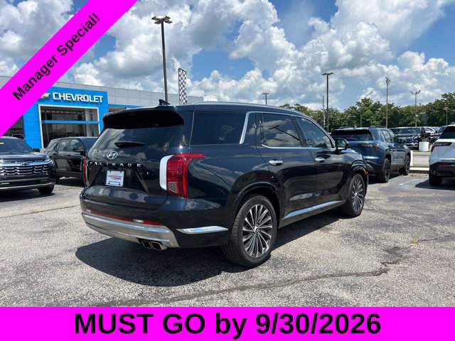 Used 2023 Hyundai Palisade Calligraphy FWD image 3