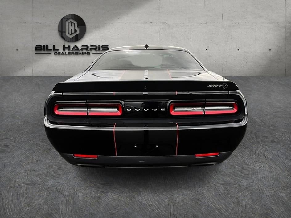 Used 2016 Dodge Challenger SRT Hellcat image 9