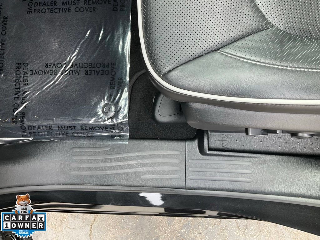 Used 2023 Chrysler Pacifica Limited w/ Uconnect Theater Family Group FWD image 16