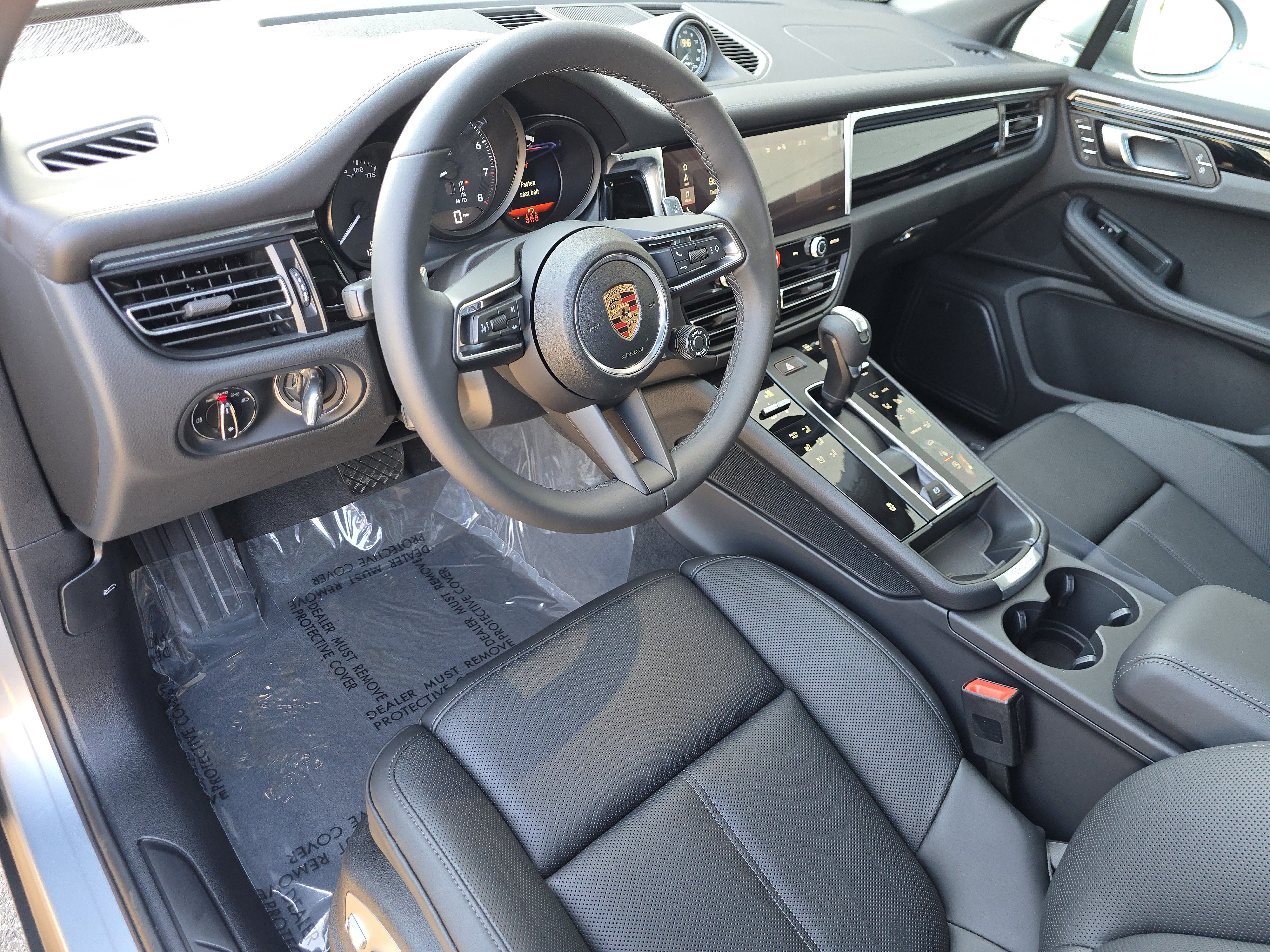 New 2026 Porsche Macan image 4