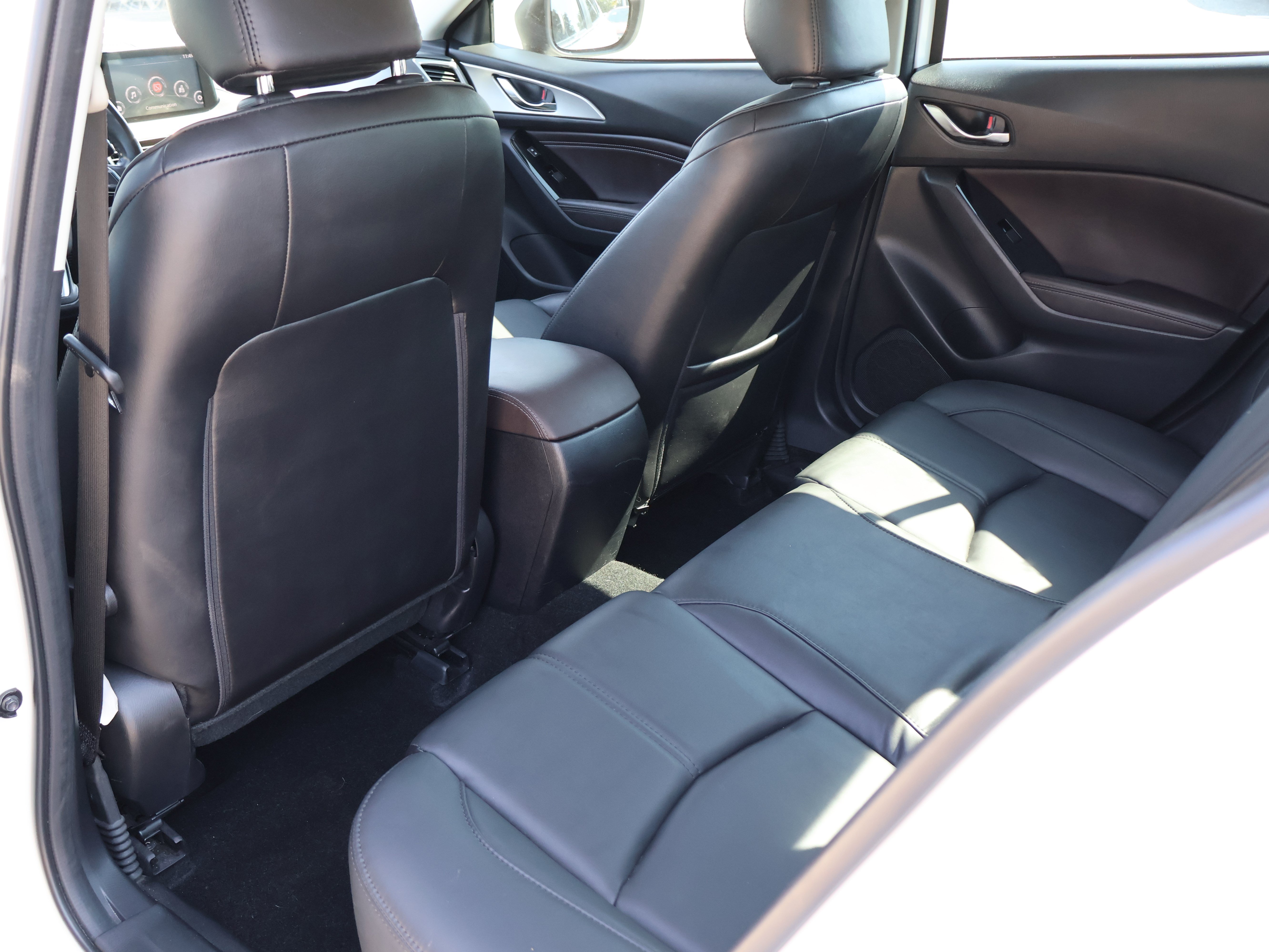 Used 2018 MAZDA MAZDA3 Touring FWD image 10