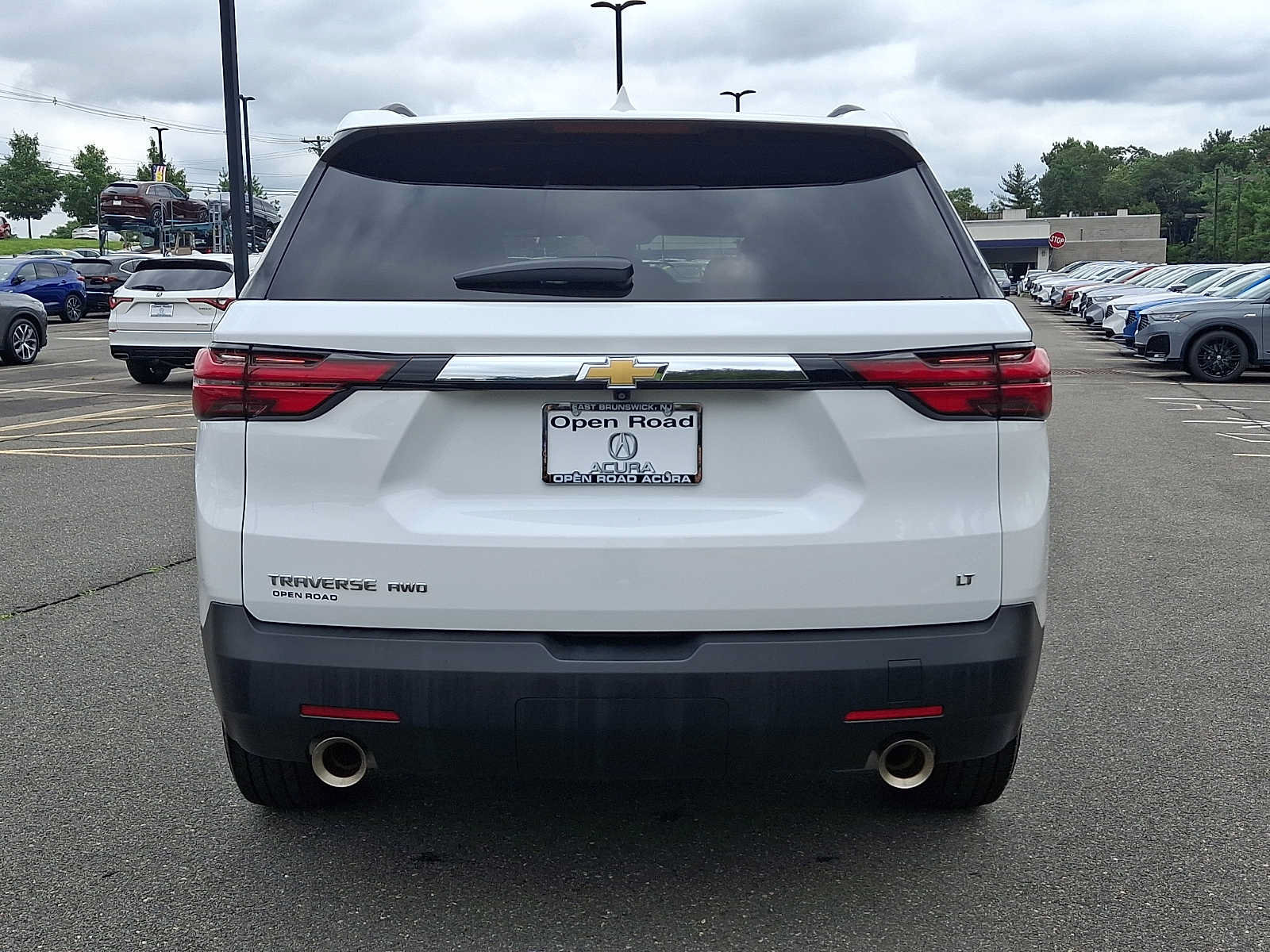 Used 2023 Chevrolet Traverse LT AWD/4WD image 5