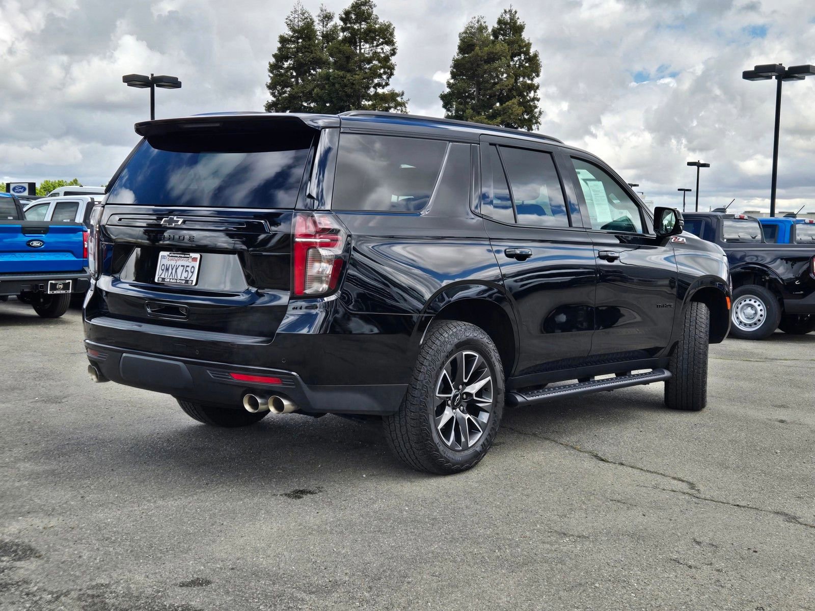 Used 2023 Chevrolet Tahoe Z71 w/ Z71 Off-Road Package image 4