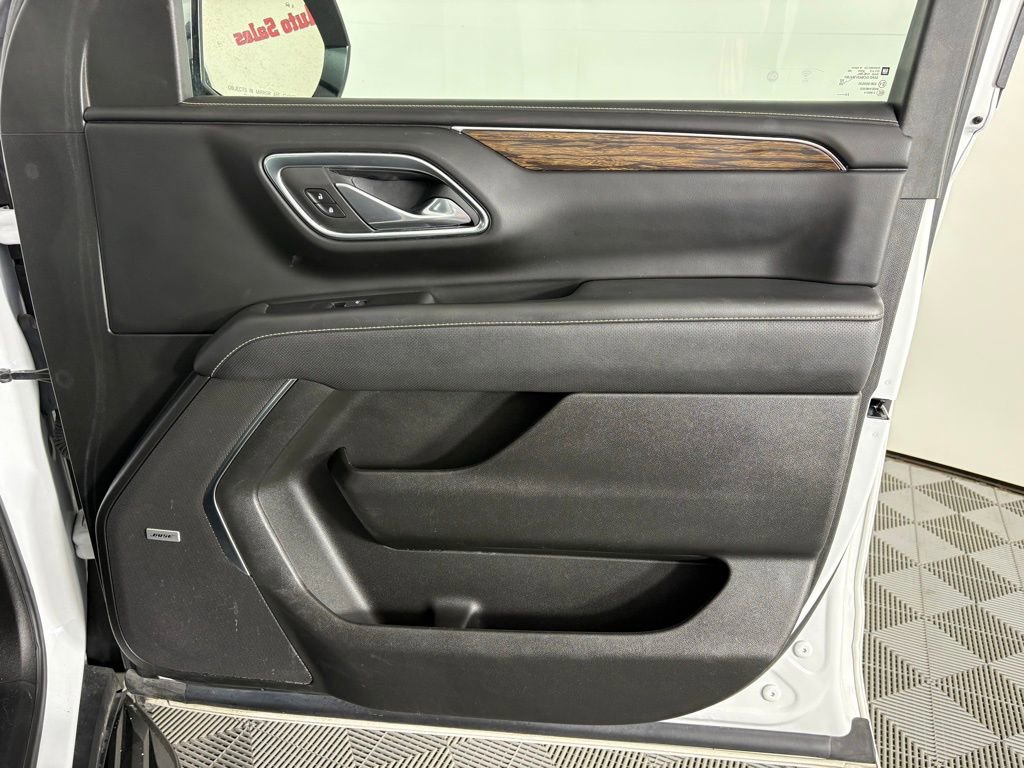 Used 2023 Chevrolet Suburban Premier image 40