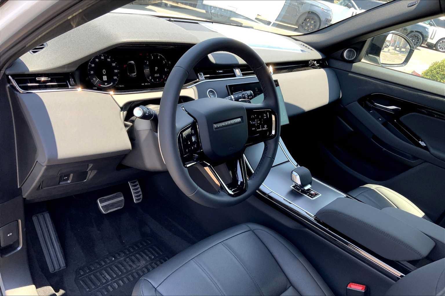 New 2026 Land Rover Range Rover Evoque Dynamic SE AWD/4WD image 8