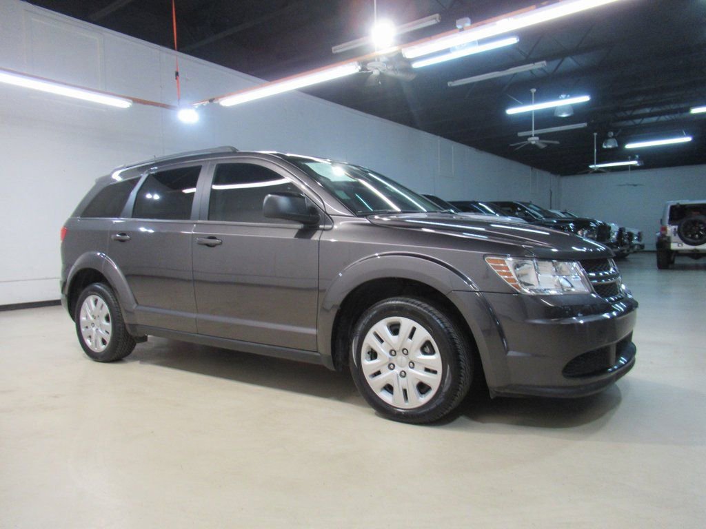 Used 2019 Dodge Journey SE image 7