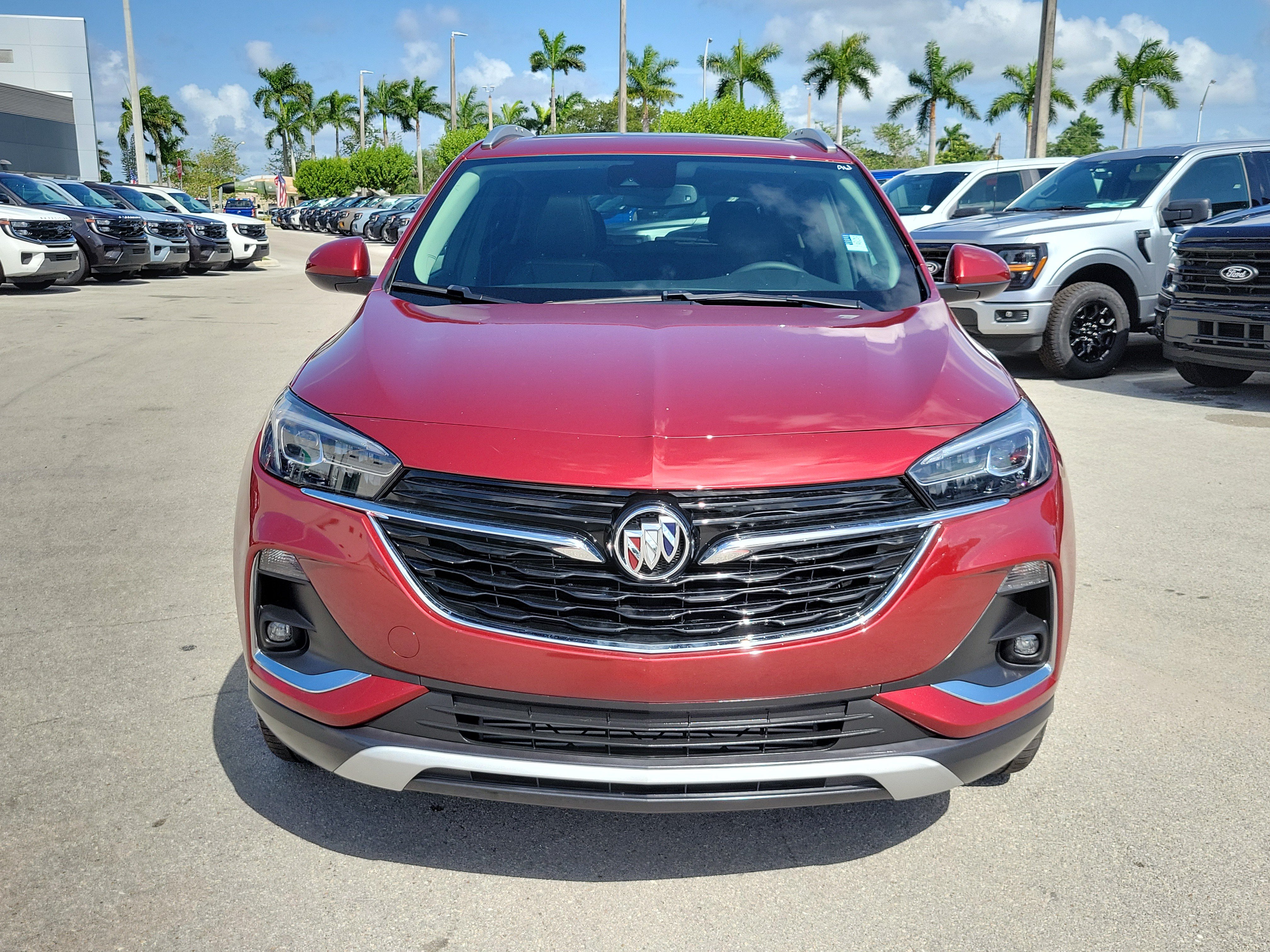 Used 2023 Buick Encore GX Essence w/ Experience Buick Package FWD image 2