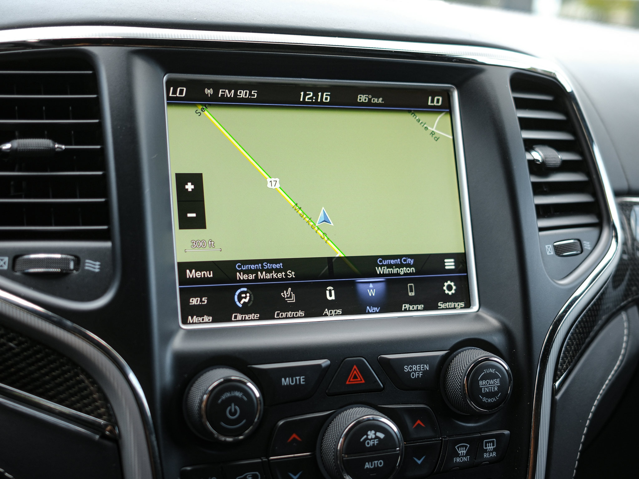 Used 2018 Jeep Grand Cherokee Trackhawk AWD/4WD image 24