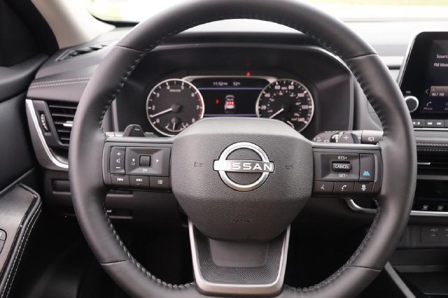 Certified 2025 Nissan Rogue SV AWD/4WD image 11