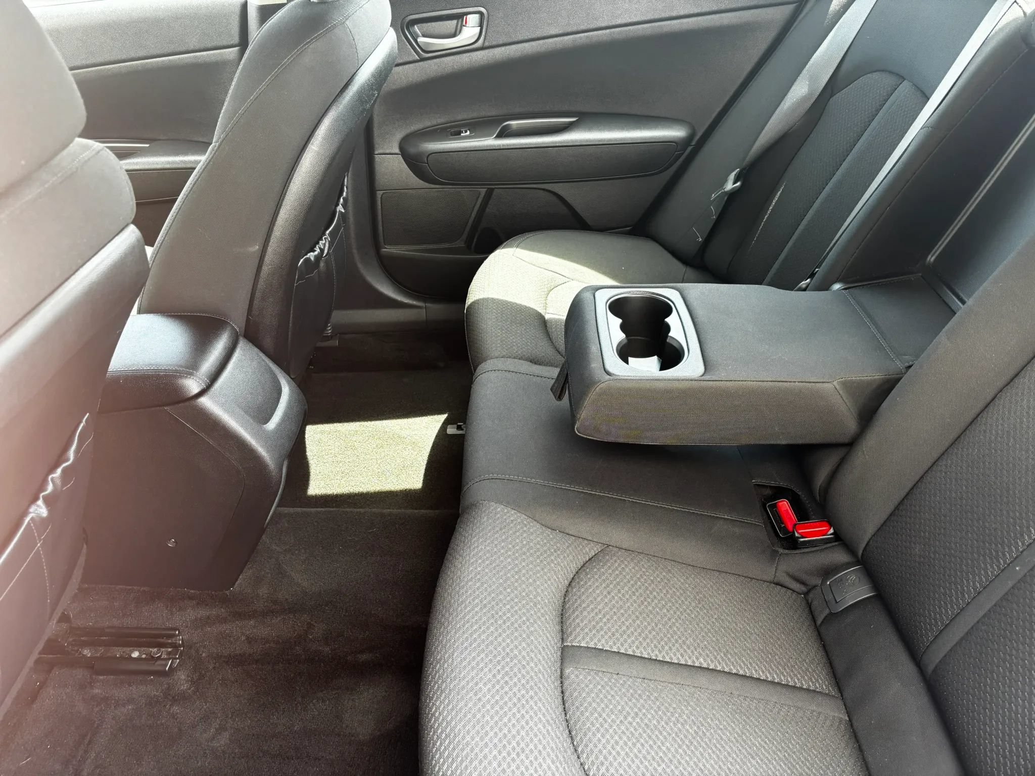 Used 2018 Kia Optima LX FWD image 17