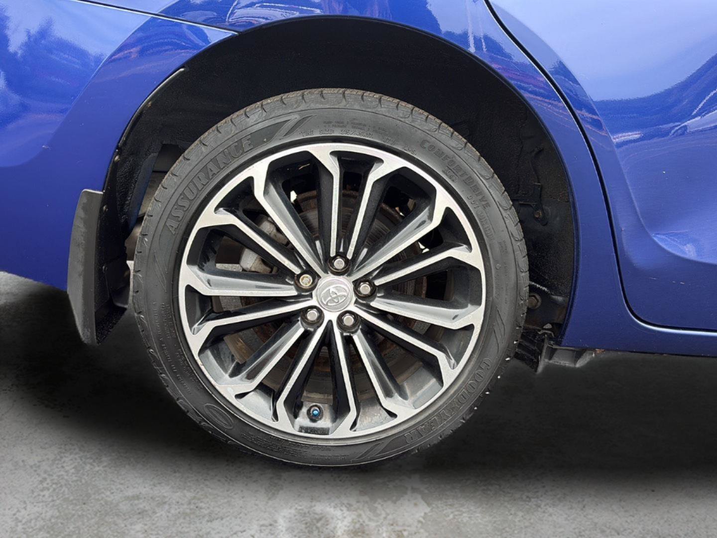 Used 2015 Toyota Corolla S FWD image 24