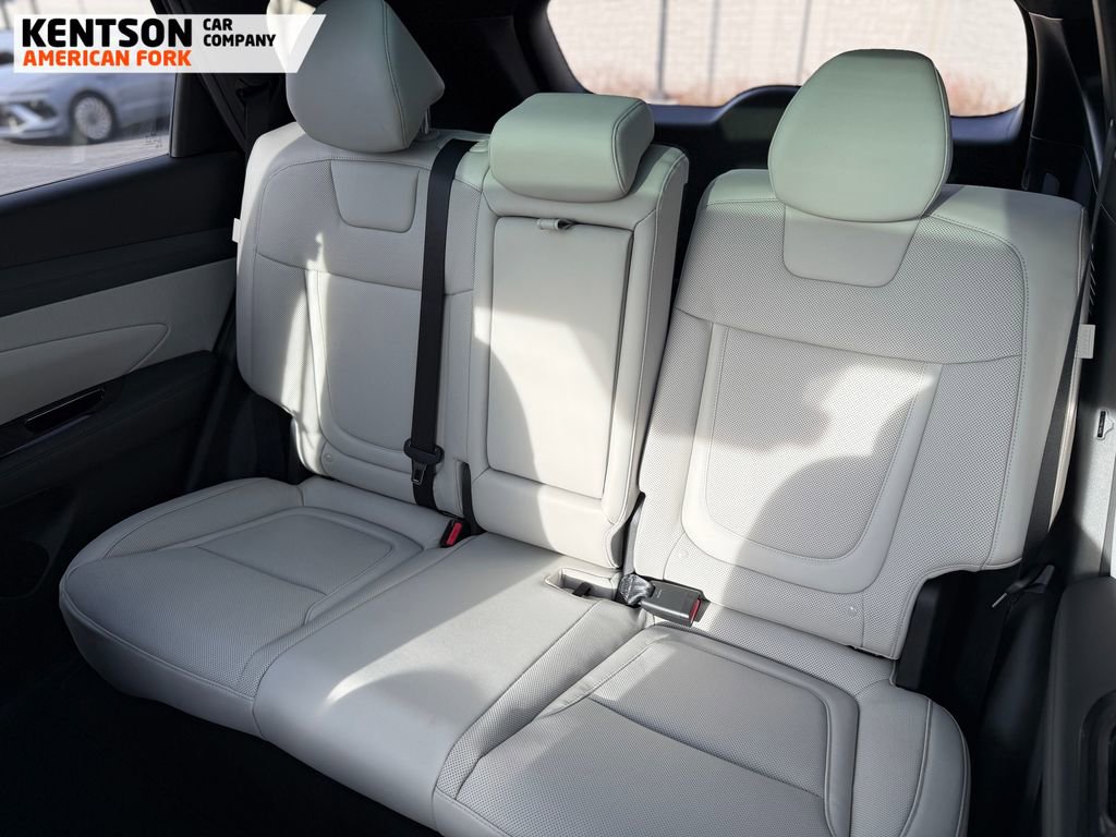 Used 2025 Hyundai Tucson Limited image 39