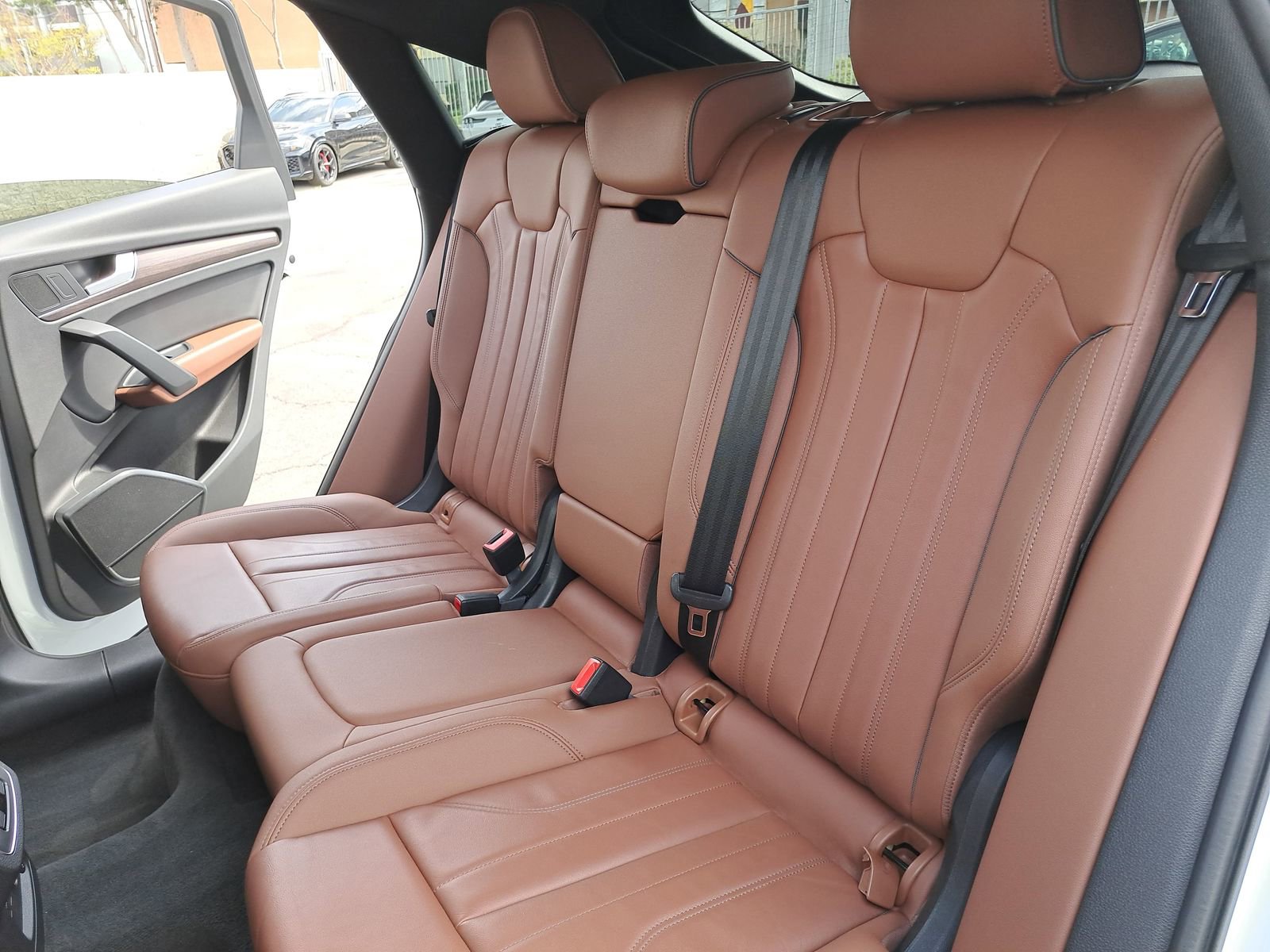 Used 2021 Audi Q5 2.0T Premium w/ Convenience Package image 14