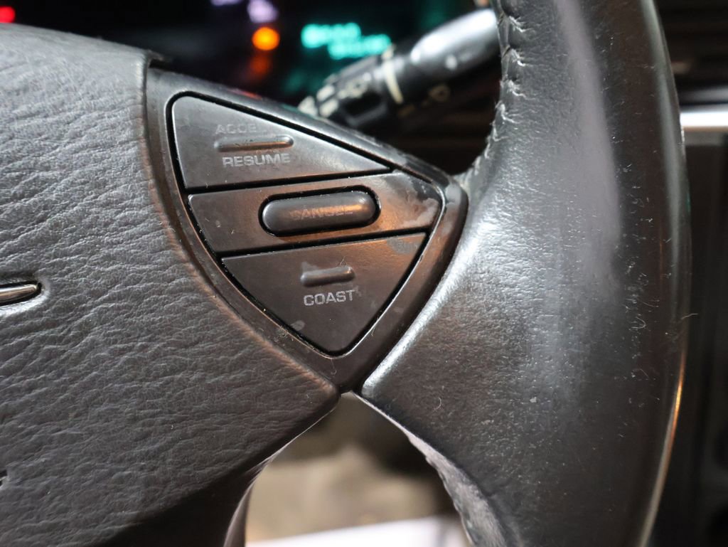 Used 2007 Chrysler Pacifica Touring image 30