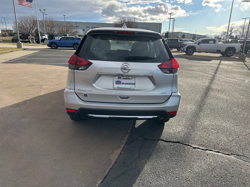 Used 2017 Nissan Rogue S image 31