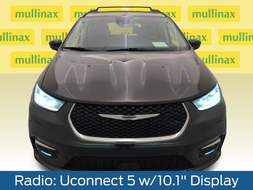 Used 2022 Chrysler Pacifica Touring-L FWD image 14
