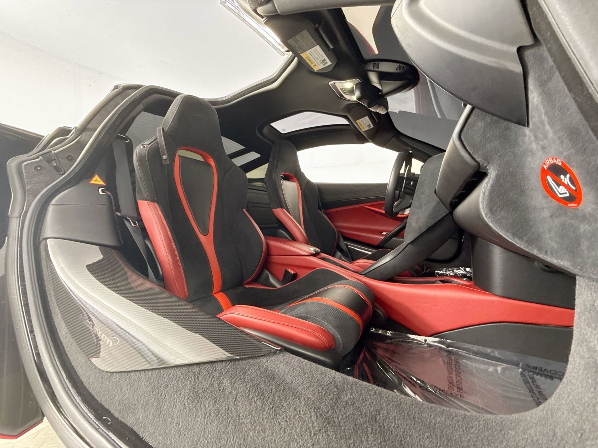 Used 2018 McLaren 720S image 21